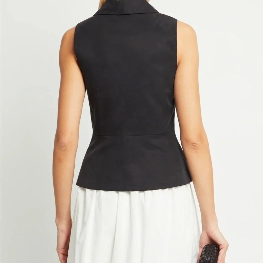 Few Moda o.p.t. Leandra Black Button-Up Vest